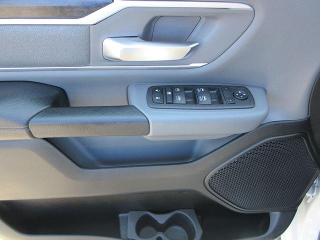 Photo of 2022 Bright White Clearcoat RAM 1500