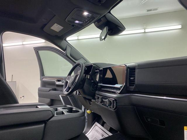 Photo of 2025 Summit White Chevrolet Silverado 1500