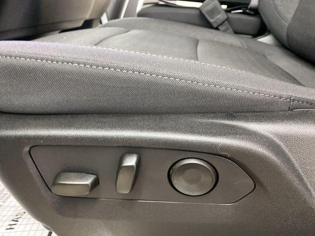 Photo of 2025 Summit White Chevrolet Silverado 1500