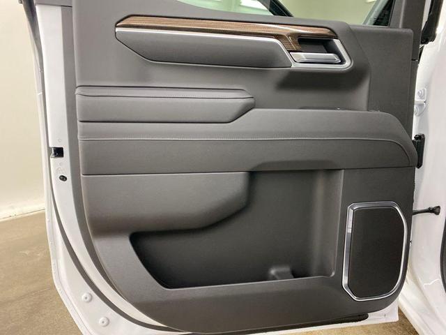 Photo of 2025 Summit White Chevrolet Silverado 1500