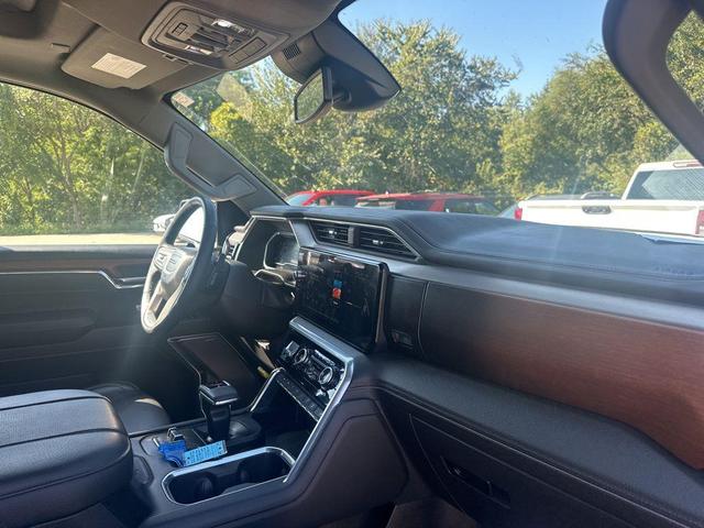 Photo of 2023 Onyx Black GMC Sierra 1500