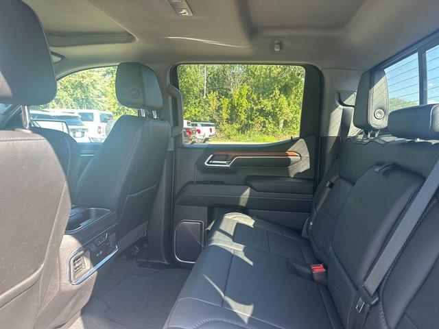 Photo of 2023 Onyx Black GMC Sierra 1500