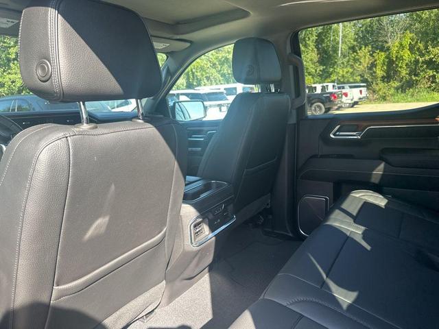 Photo of 2023 Onyx Black GMC Sierra 1500