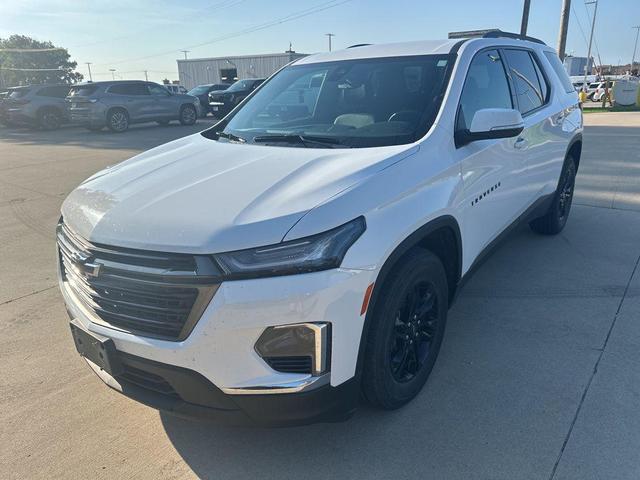 Photo of 2022 Summit White Chevrolet Traverse