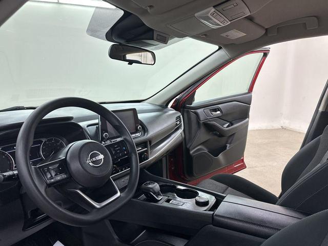 Photo of 2024 Scarlet Ember Tintcoat Nissan Rogue