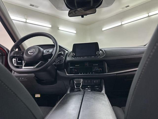 Photo of 2024 Scarlet Ember Tintcoat Nissan Rogue