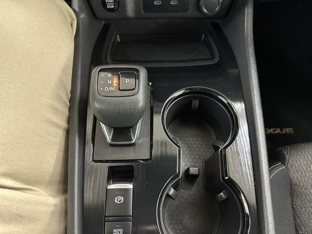 Photo of 2024 Scarlet Ember Tintcoat Nissan Rogue