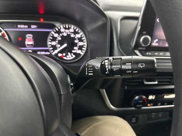Photo of 2024 Scarlet Ember Tintcoat Nissan Rogue