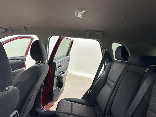 Photo of 2024 Scarlet Ember Tintcoat Nissan Rogue