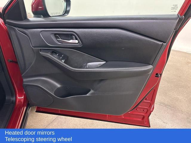 Photo of 2024 Scarlet Ember Tintcoat Nissan Rogue