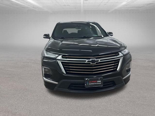 Photo of 2022 Mosaic Black Metallic Chevrolet Traverse