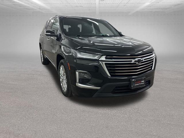 Photo of 2022 Mosaic Black Metallic Chevrolet Traverse