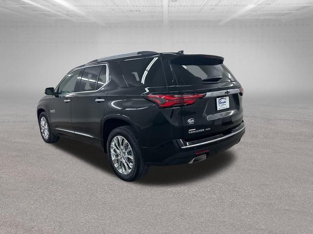 Photo of 2022 Mosaic Black Metallic Chevrolet Traverse