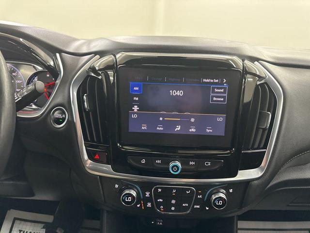 Photo of 2022 Mosaic Black Metallic Chevrolet Traverse