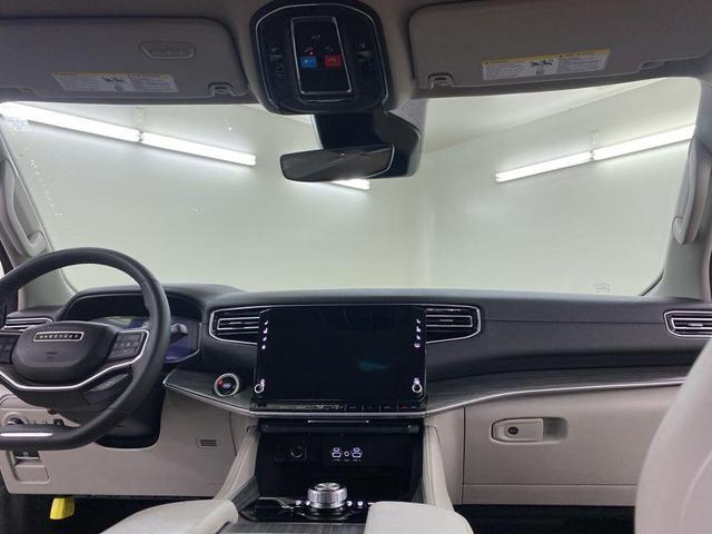 Photo of 2024 Bright White Clearcoat Jeep Wagoneer