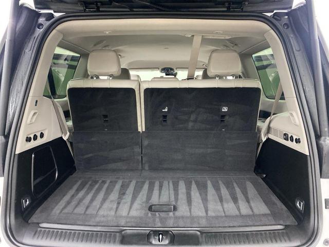 Photo of 2024 Bright White Clearcoat Jeep Wagoneer