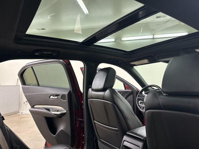 Photo of 2019 Red Horizon Tintcoat Cadillac XT4