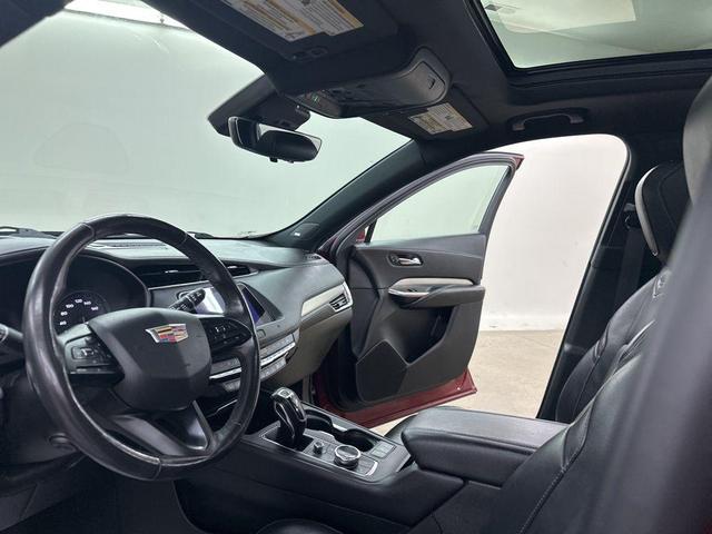Photo of 2019 Red Horizon Tintcoat Cadillac XT4