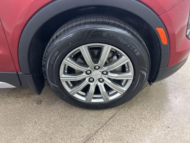 Photo of 2019 Red Horizon Tintcoat Cadillac XT4