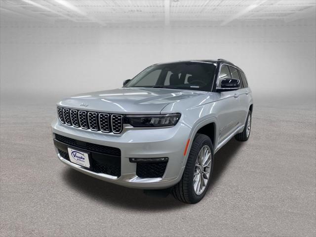 Photo of 2025 Silver Zynith Jeep Grand Cherokee L