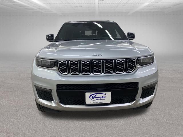 Photo of 2025 Silver Zynith Jeep Grand Cherokee L