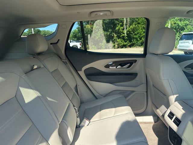 Photo of 2023 White Frost Tricoat GMC Terrain