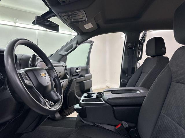 Photo of 2023 Black Chevrolet Silverado 2500