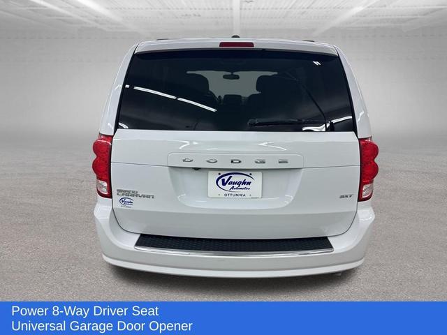 Photo of 2016 Bright White Clearcoat Dodge Grand Caravan