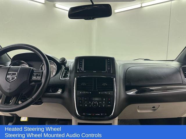 Photo of 2016 Bright White Clearcoat Dodge Grand Caravan