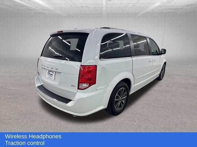 Photo of 2016 Bright White Clearcoat Dodge Grand Caravan