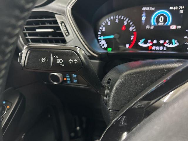 Photo of 2021 Silver Metallic Ford Escape