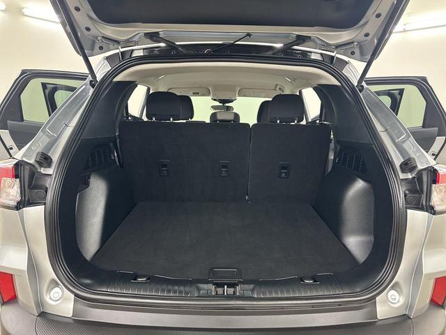 Photo of 2021 Silver Metallic Ford Escape