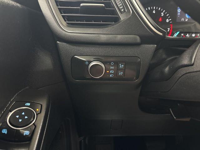 Photo of 2021 Silver Metallic Ford Escape
