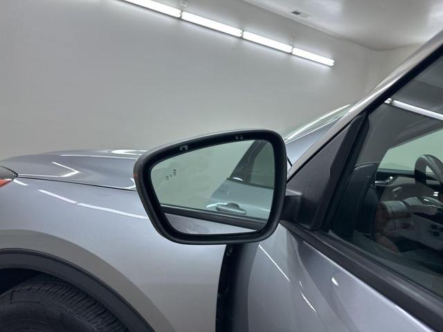Photo of 2021 Silver Metallic Ford Escape