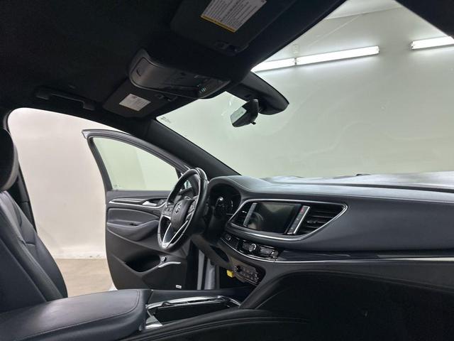 Photo of 2024 Summit White Buick Enclave
