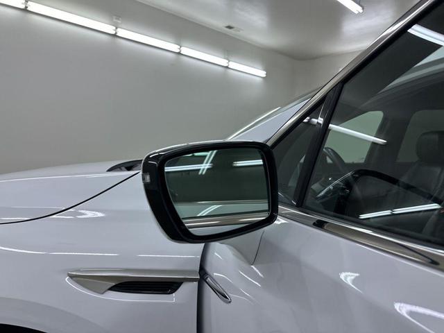 Photo of 2024 Summit White Buick Enclave