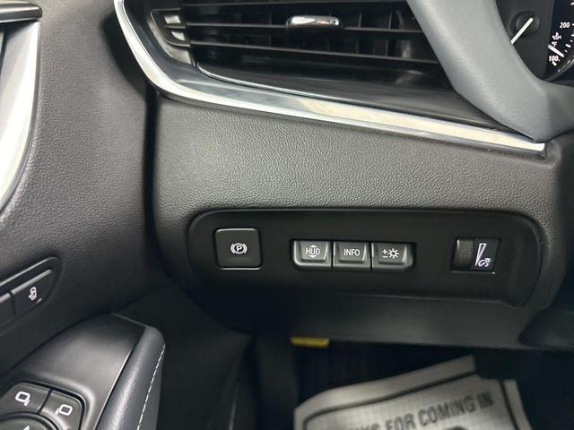Photo of 2024 Summit White Buick Enclave