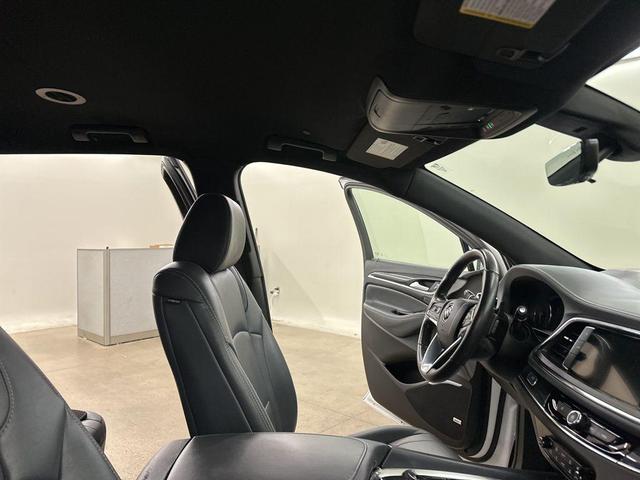 Photo of 2024 Summit White Buick Enclave