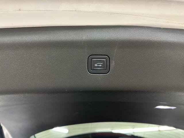 Photo of 2024 Summit White Buick Enclave