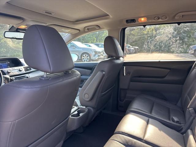 Photo of 2016 Lunar Silver Metallic Honda Odyssey
