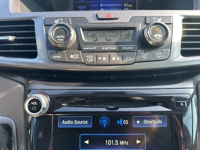 Photo of 2016 Lunar Silver Metallic Honda Odyssey