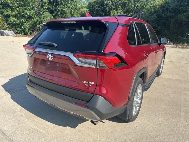 Photo of 2019 Ruby Flare Pearl Toyota RAV4