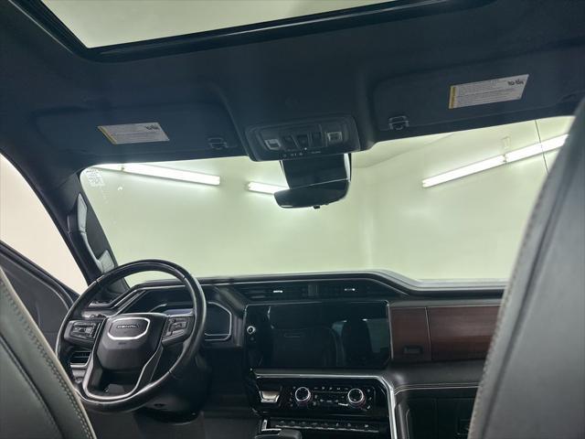 Photo of 2024 White Frost Tricoat GMC Sierra 1500