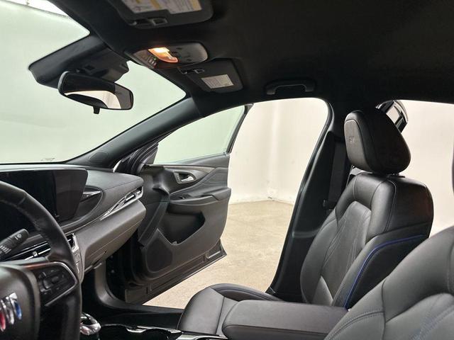 Photo of 2025 Ebony Twilight Metallic Buick Envista