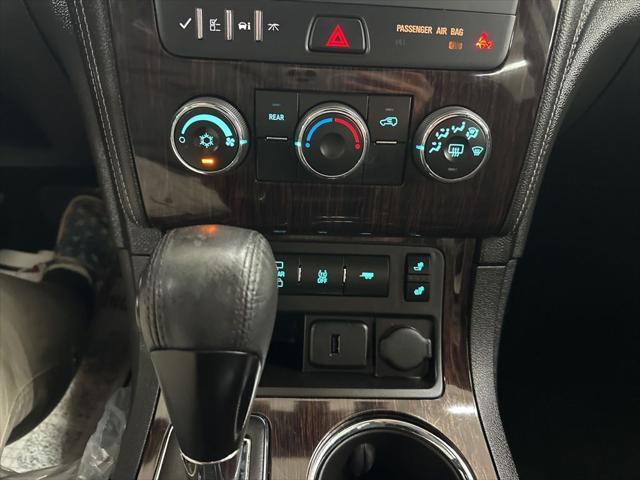 Photo of 2017 Summit White Chevrolet Traverse