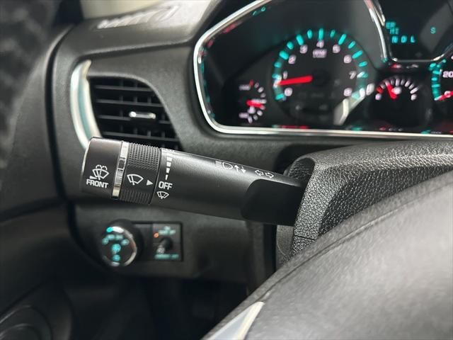 Photo of 2017 Summit White Chevrolet Traverse