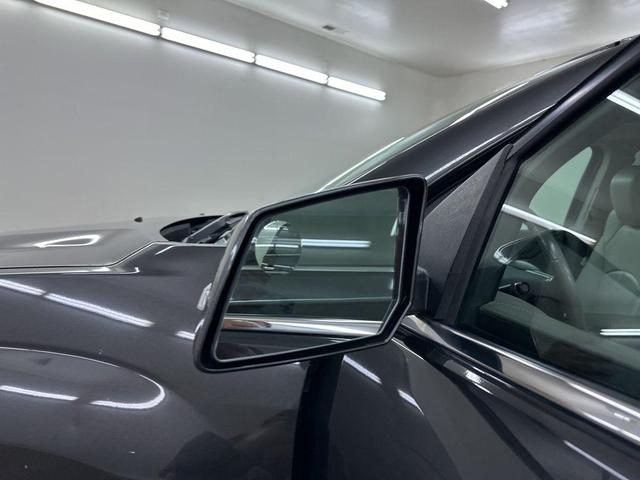 Photo of 2014 Iridium Metallic GMC Acadia
