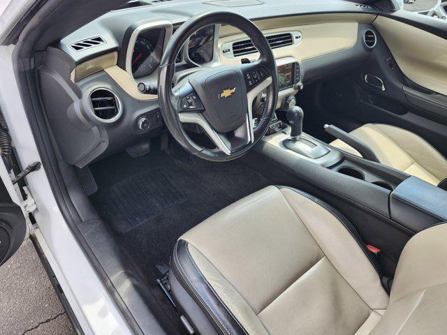 Photo of 2014 Summit White Chevrolet Camaro