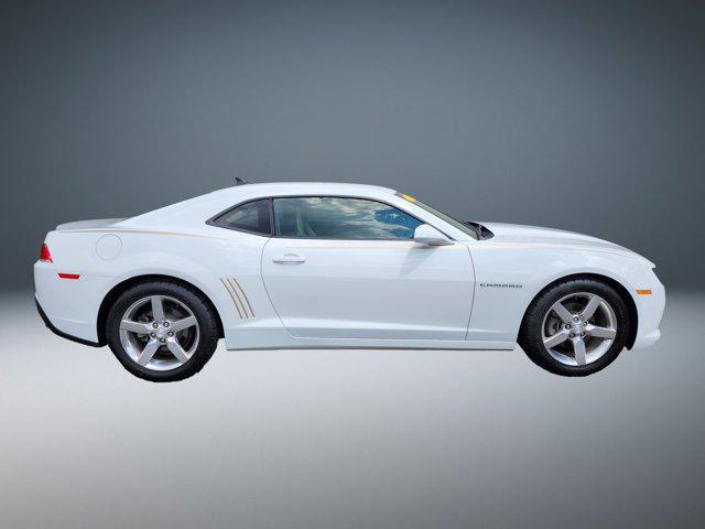 Photo of 2014 Summit White Chevrolet Camaro