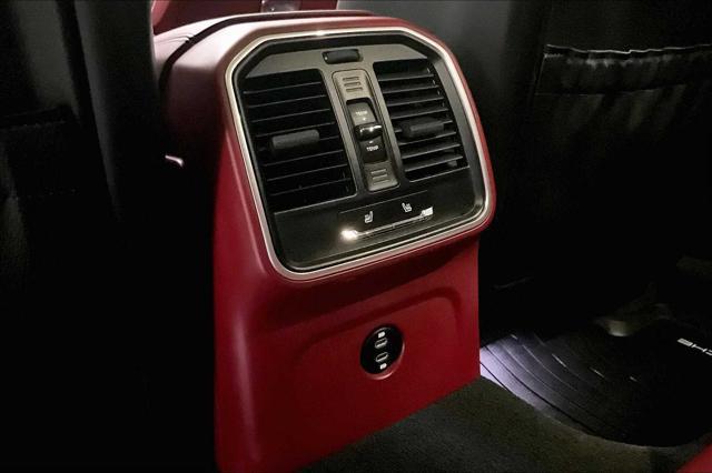 Photo of 2024 Black Porsche Macan